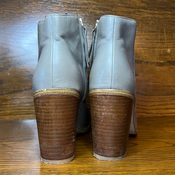 H & M GRAY LEATHER ANKLE BOOTS - Picture 4 of 8